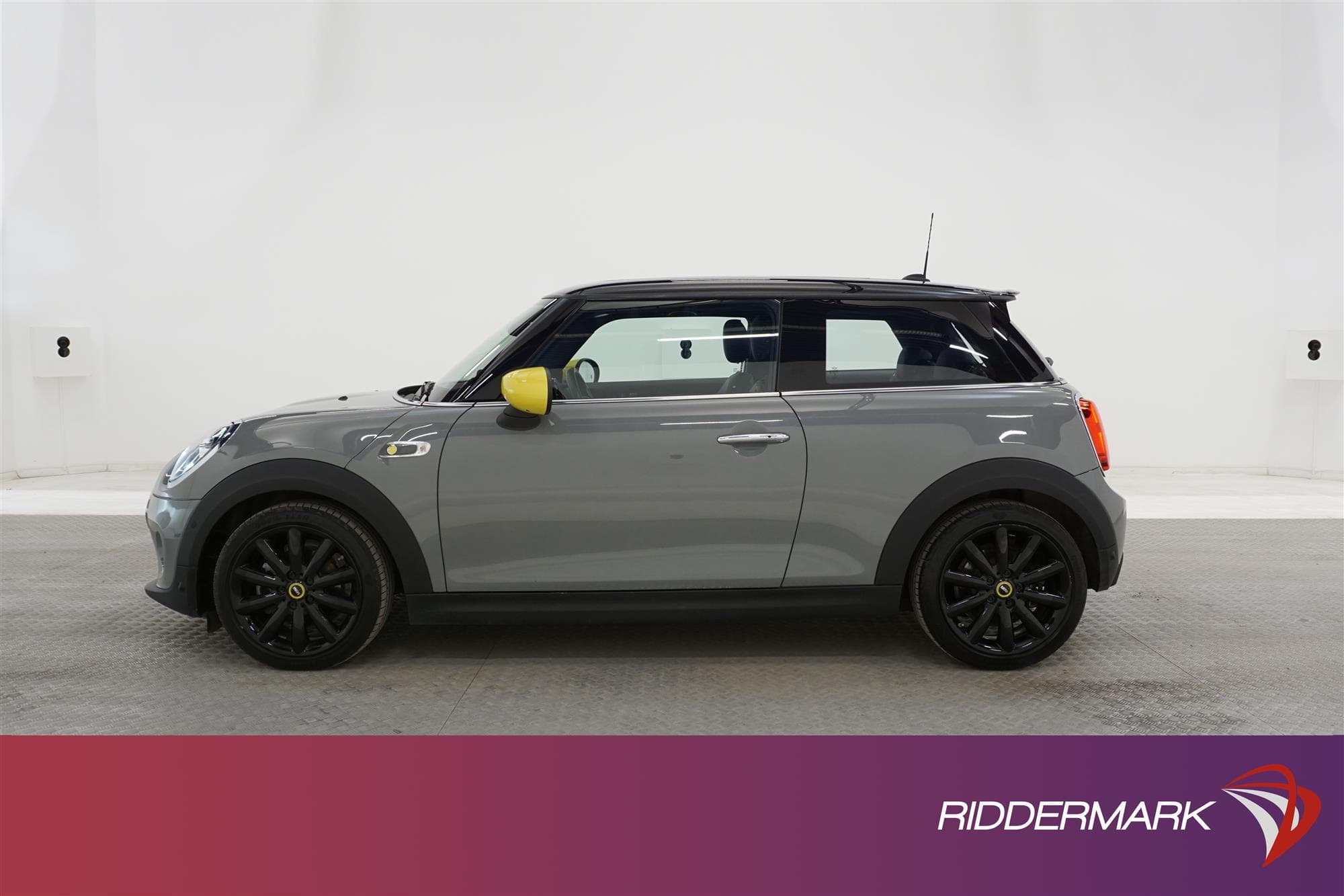 MINI Cooper SE 32.6 kWh 184hk Maximize Pano Backkamera H/K