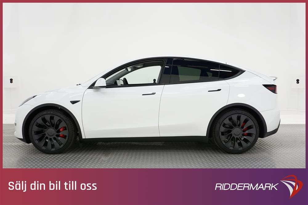Tesla Model Y Performance Svensksåld LEVERANSKLAR