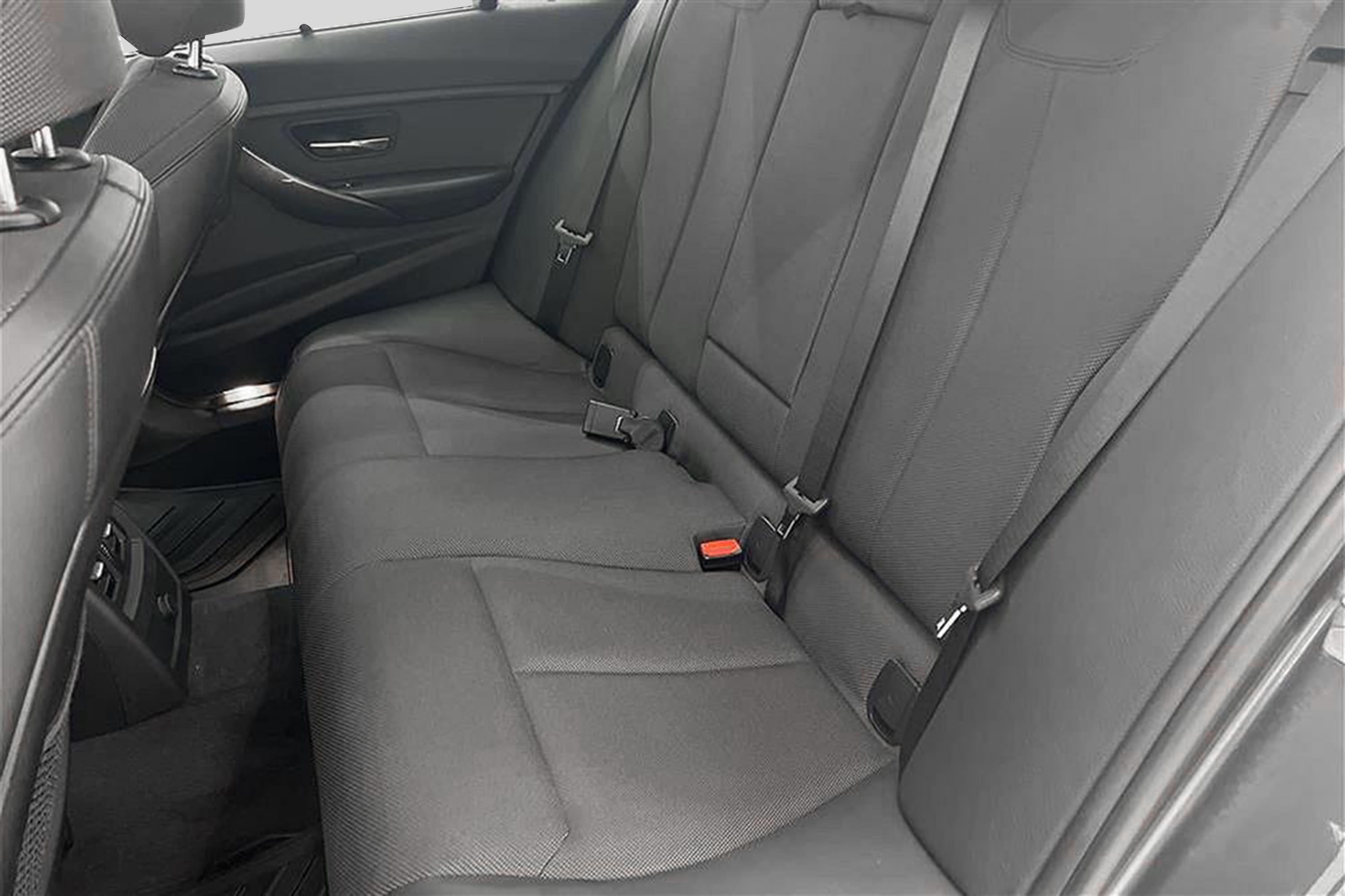 BMW 330 d xDrive Sport Line Panorama Harman/Kardon M-Rattinteriör