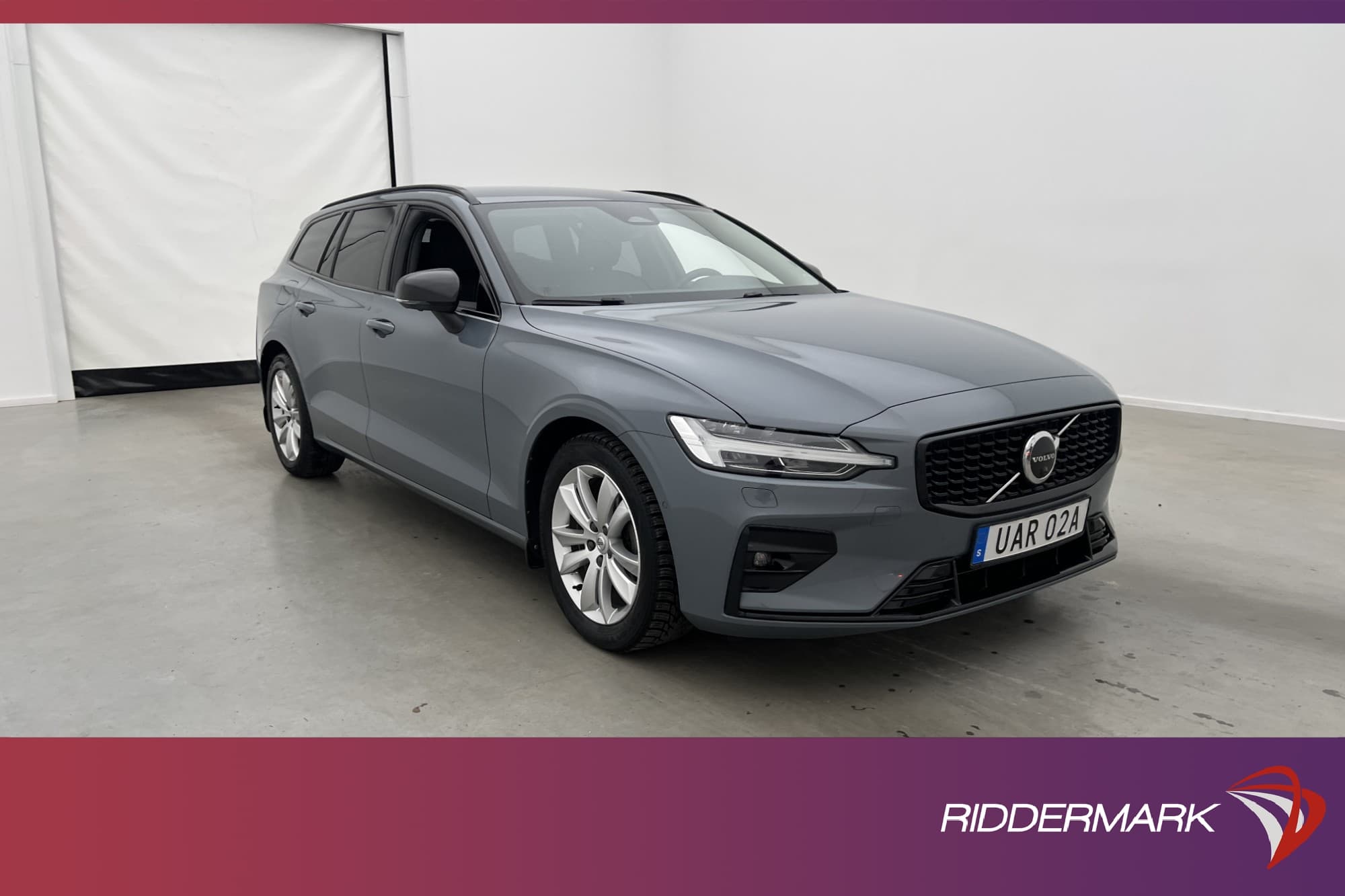 Volvo V60 B4 197hk Plus Dark Drag 360 Kamera Värmare Skinn