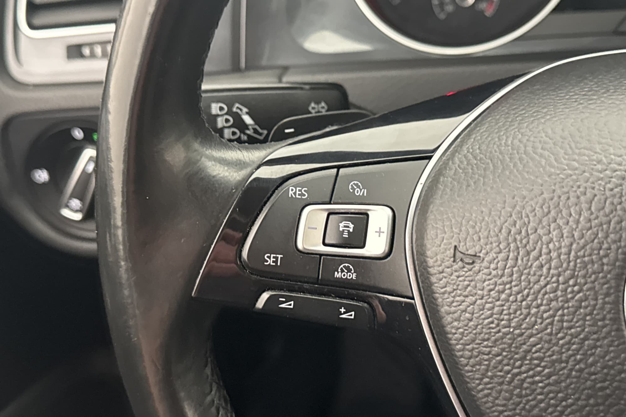 Volkswagen Golf 1.0 TSI 110hk Adaptiv Farthållare Carplay 