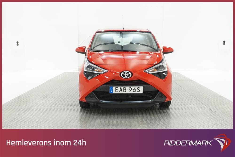 Toyota Aygo 1.0 72hk X-Play Nyserv B-Kam L-Assist