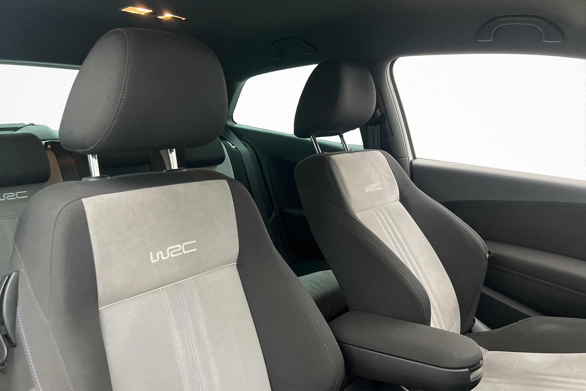 Volkswagen Polo R WRC 2.0 TSI 220hk Navigation Sensorer-Bak