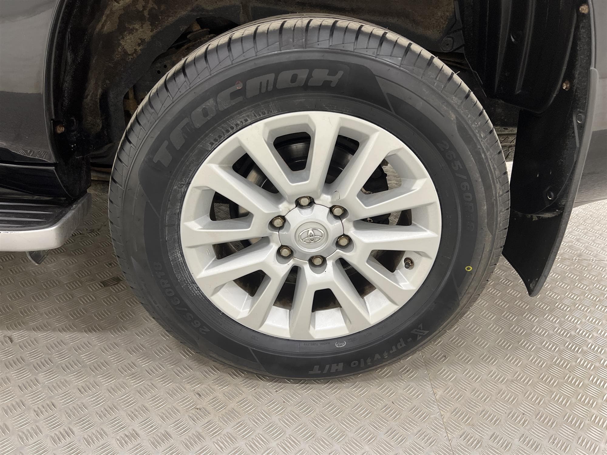 Toyota Land Cruiser Prado 4WD 190hk 7 Sits B-Kam Skinn