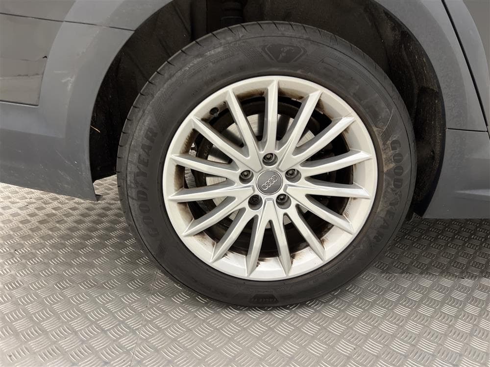 Audi A4 Allroad 2.0 TDI Quattro 190hk Proline D-Värmare Draginteriör