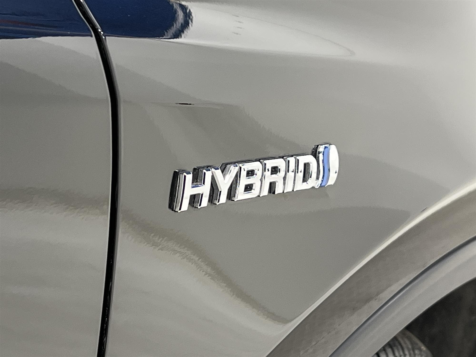 Toyota RAV4 Hybrid AWD 197hk Executive Drag Skinn B-Kam