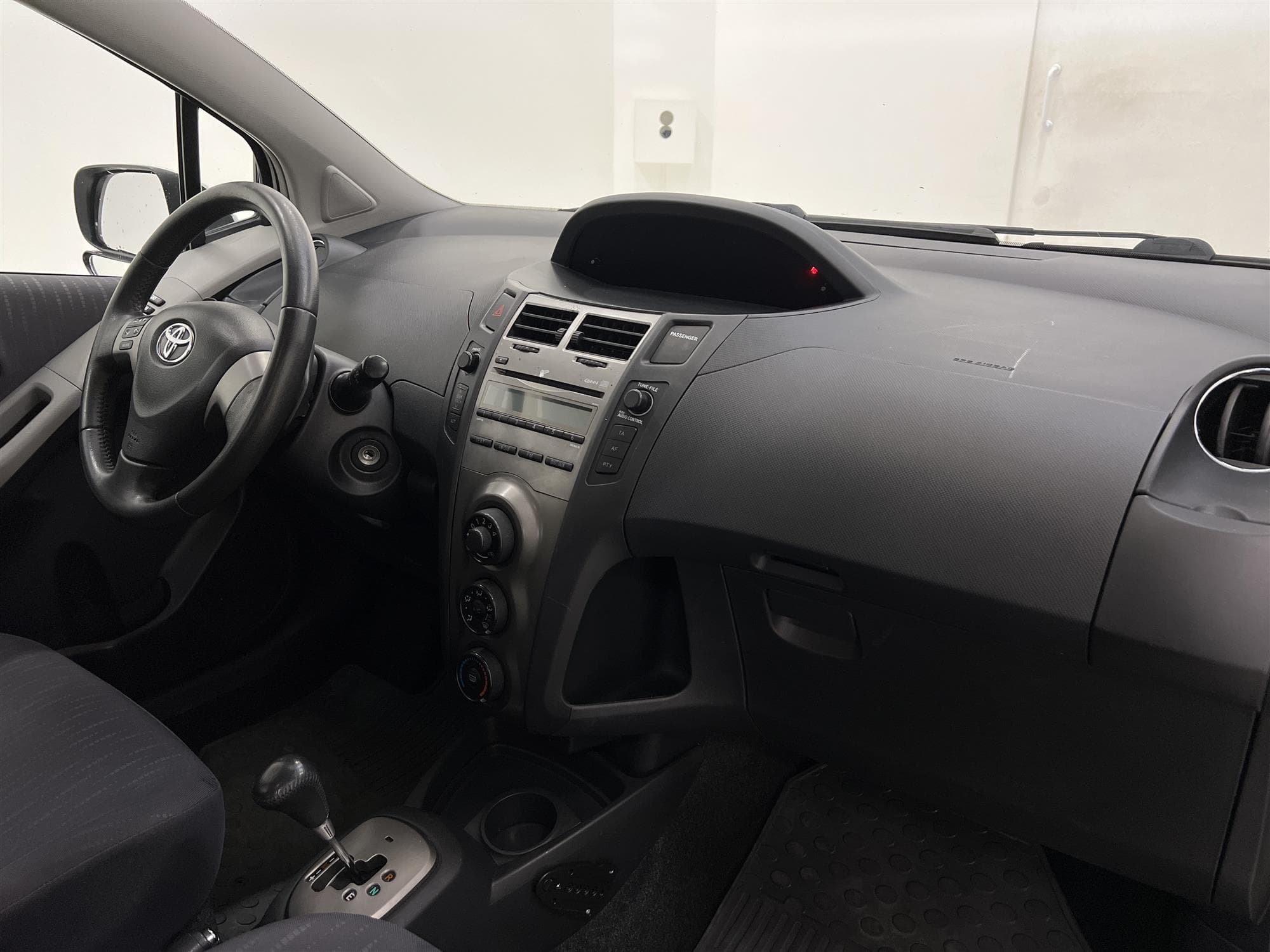 Toyota Yaris 1.4 D-4D 90hk Motorvärmare  Nyservad 0,36L/mil