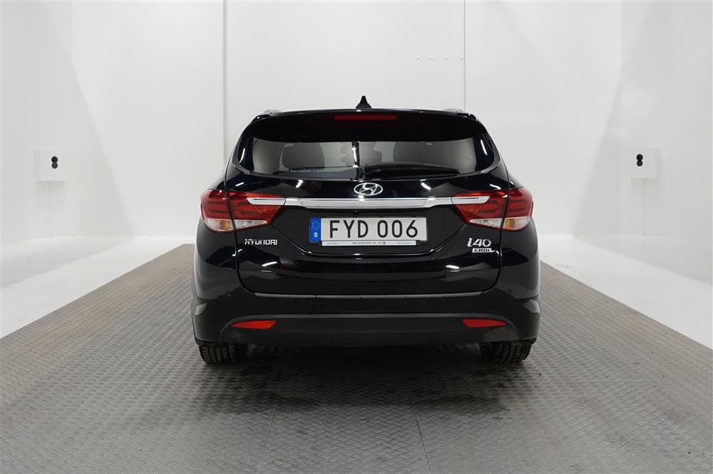 Hyundai i40 1.7 D Kombi 141hk D-värm Pano Skinn CarPlayexteriör