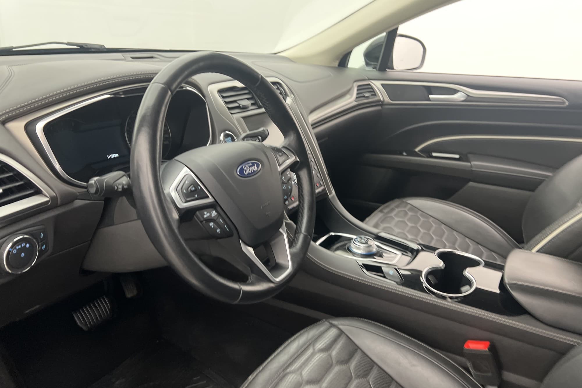 Ford Mondeo Sedan 190hk Vignale D-Värmare Kamera Navi Drag
