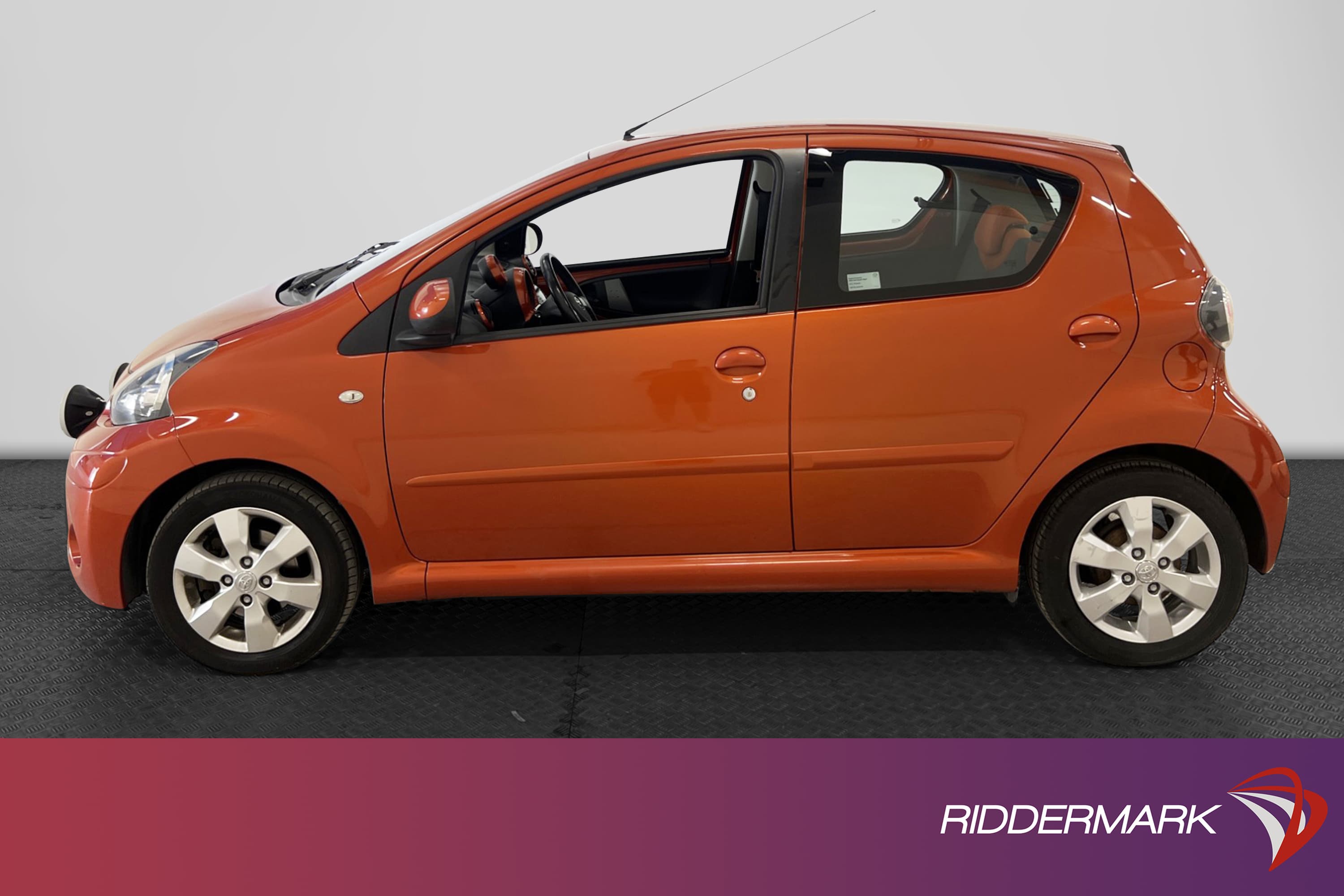 Toyota Aygo 1.0 VVT-i 68hk M&K-Värmare