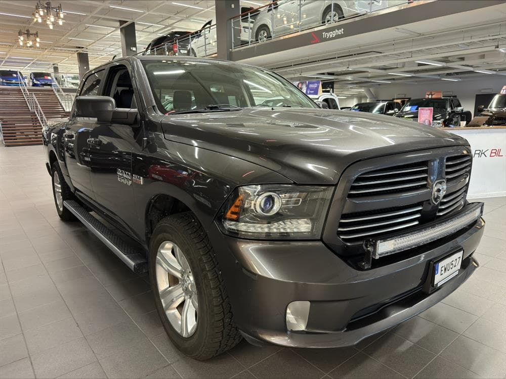Dodge Ram Sport 5.7 Hemi Eu6 4WD 401hk Rambox Moms