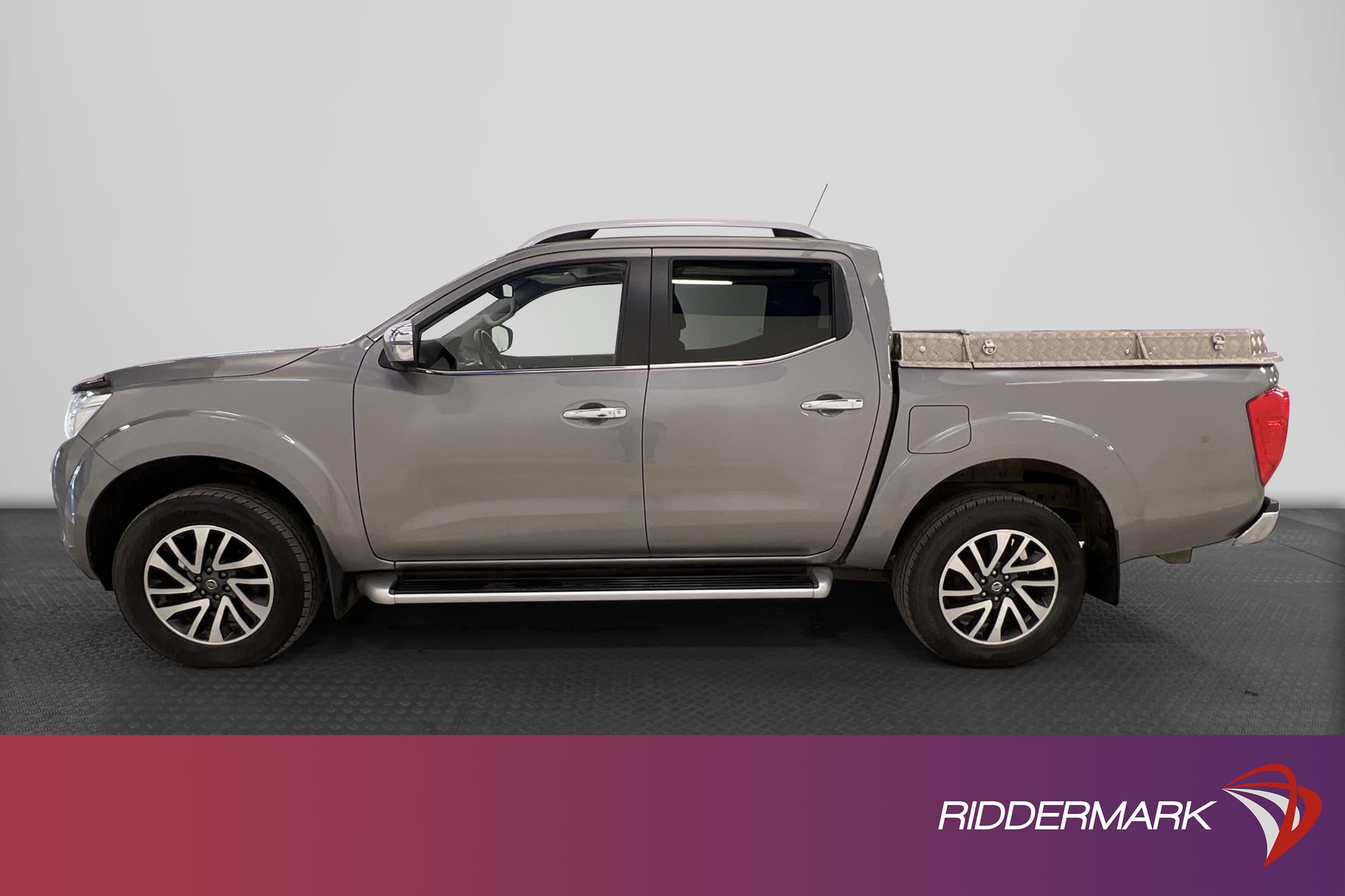 Nissan Navara 2.3dCi Automat 190hk 4x4 Dragkrok Tekna Moms