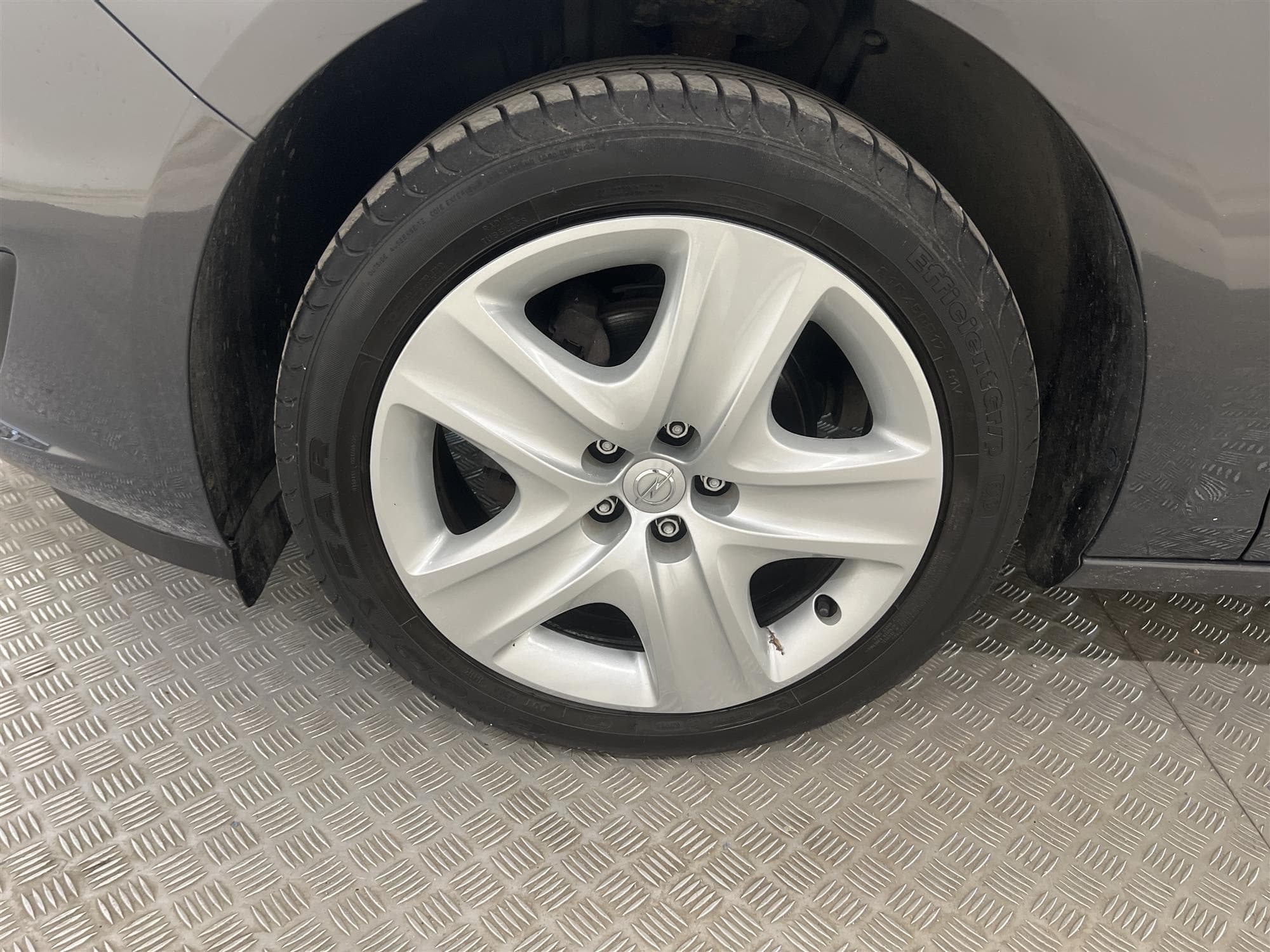 Opel Astra 1.6 115hk 2 Brukare Låg Skatt Nyservad