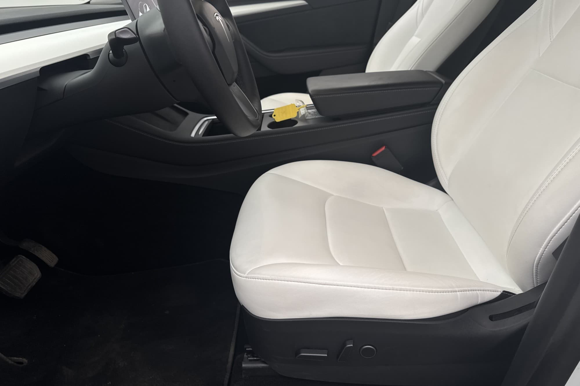 Tesla Model Y Long Range AWD Svensksåld Ljus interiör AP