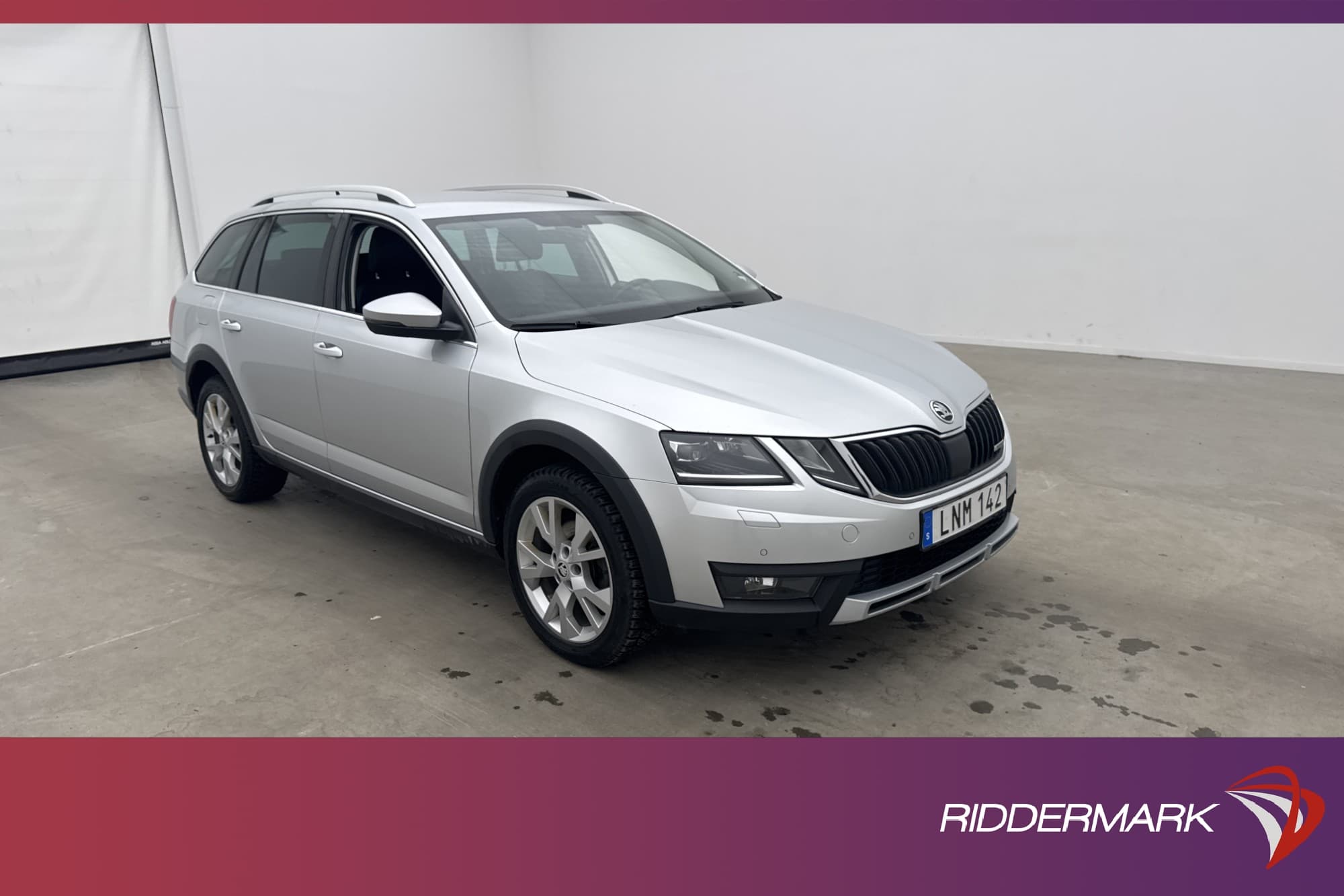 Škoda Octavia Scout 2.0 TDI 4x4 Premium Värmare Kamera Drag