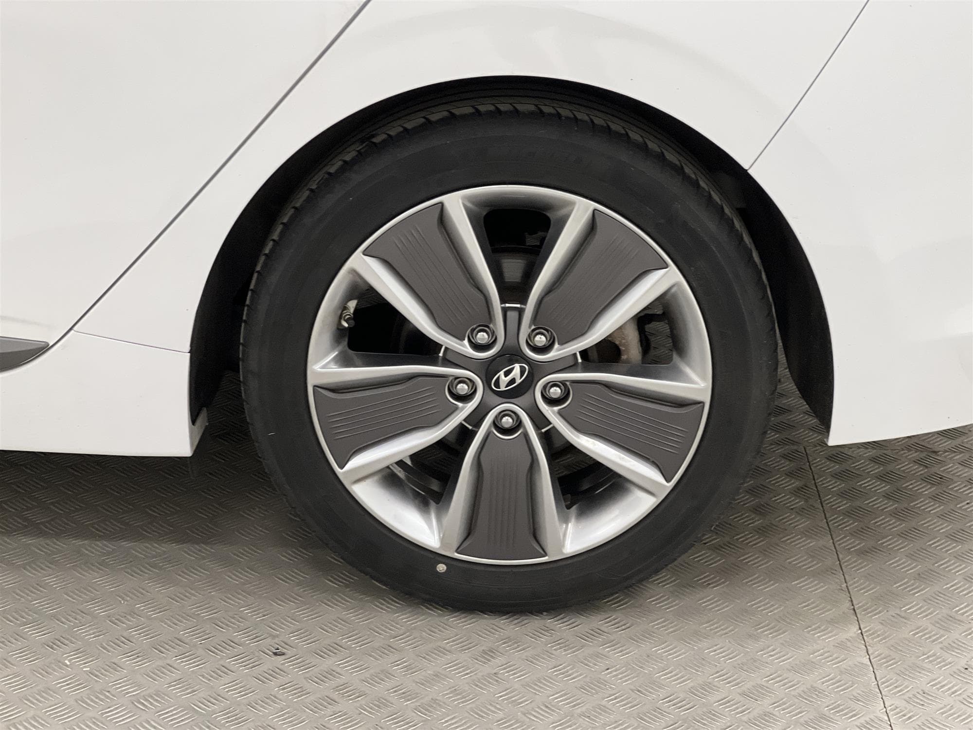 Hyundai Ioniq 1.6 Hybrid 141hk Premium Plus Kamera 0,39l/mil