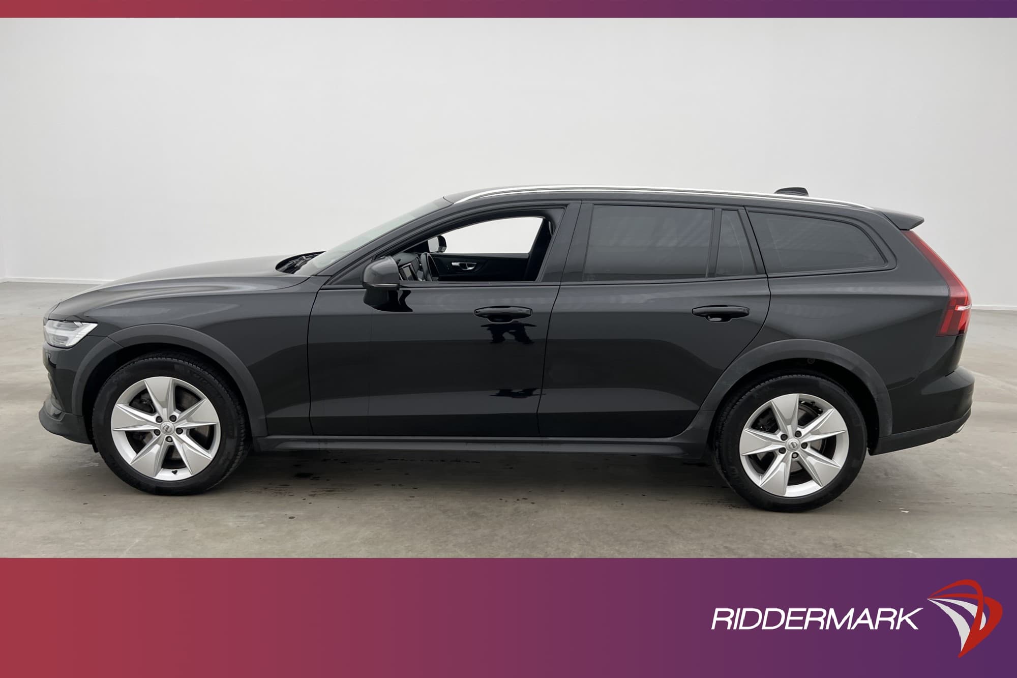 Volvo V60 Cross Country D4 190hk AWD Momentum Värmare VOC