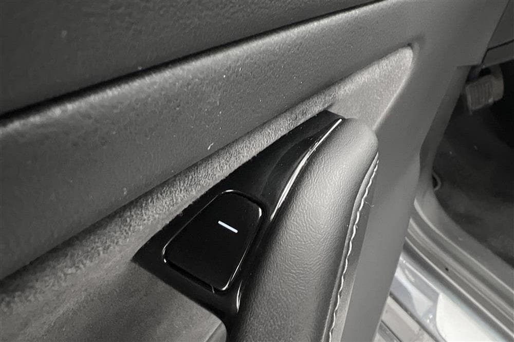 Tesla Model 3 Long Range AWD 440hk Uppgraderad AP Svensksåldinteriör