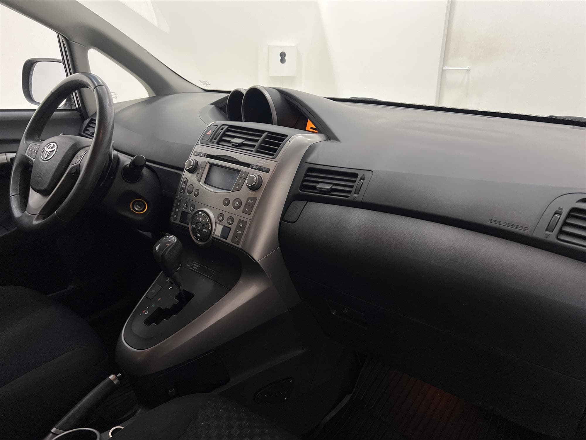 Toyota Verso 1.8 147hk 2 Brukare 7 Sits Drag PDC