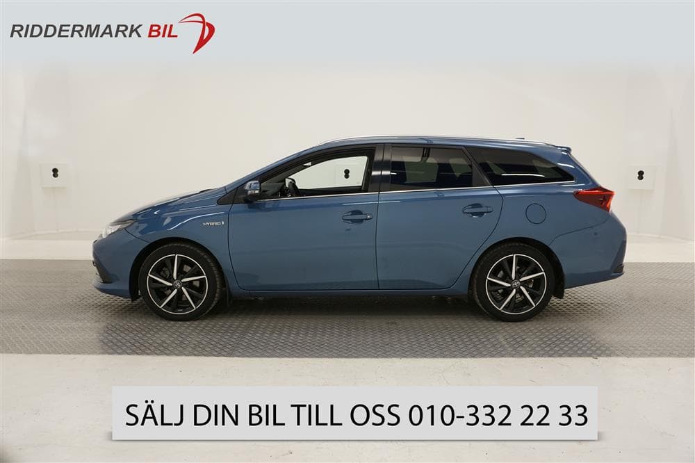 Toyota Auris 1.8 HSD Touring Sports 99hk
