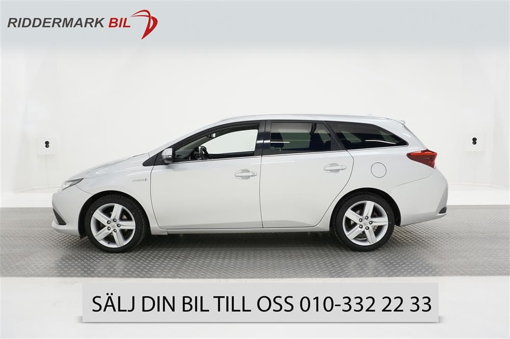 Toyota Auris 1.8 136hk HSD Touring Hybrid