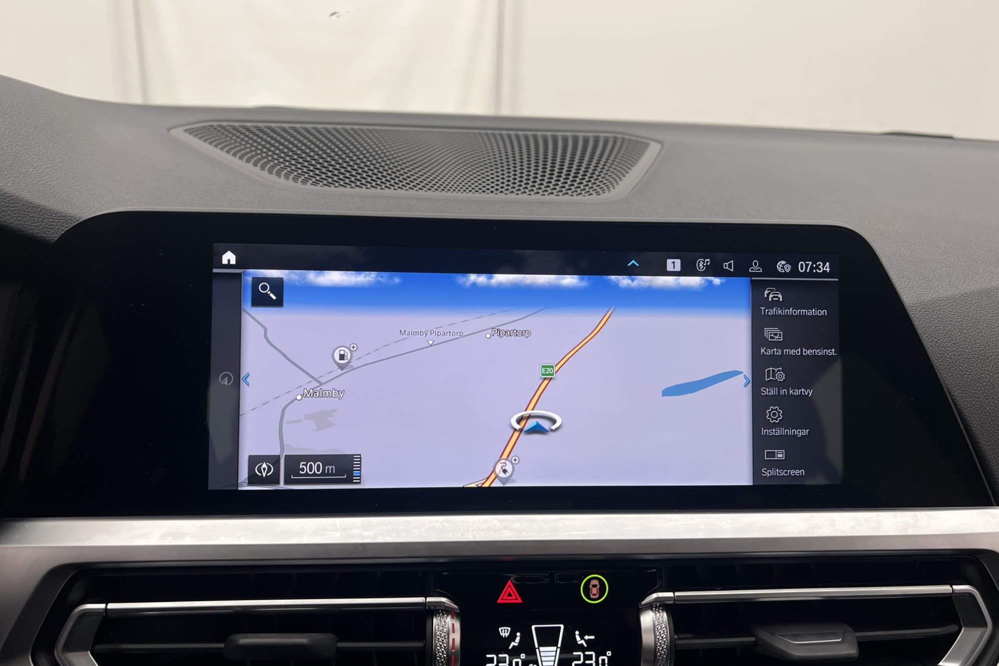 BMW 330e 292hk Sport line Plug-in hybrid Navi CarPlay MOMS