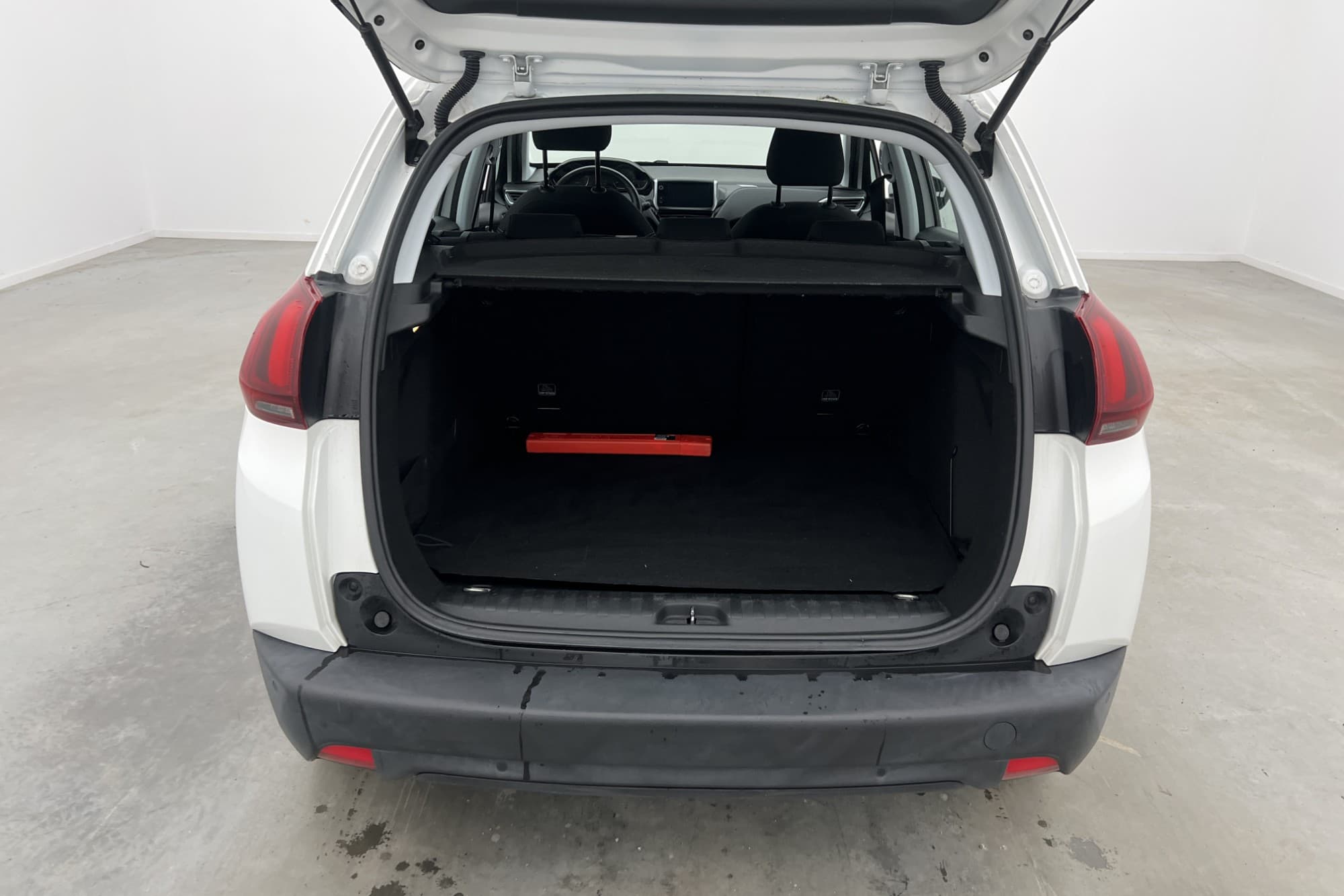 Peugeot 2008 1.2 83hk Active Farthållare Sensorer 0,5l/mil