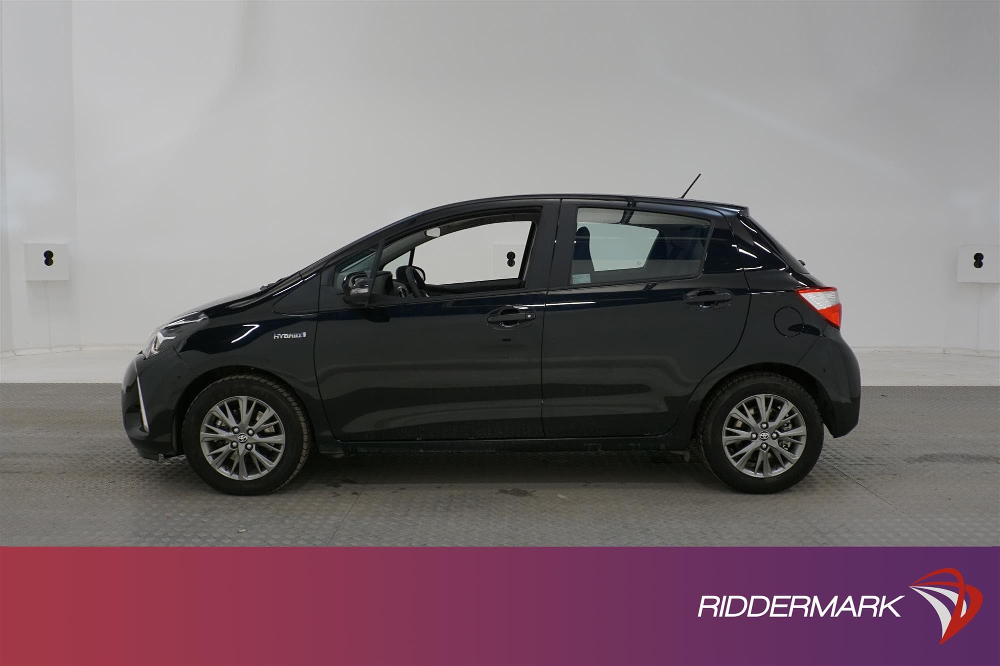 Toyota Yaris  Hybrid e-CVT 101hk 1 Brukare B-Kam 0,37L/mil