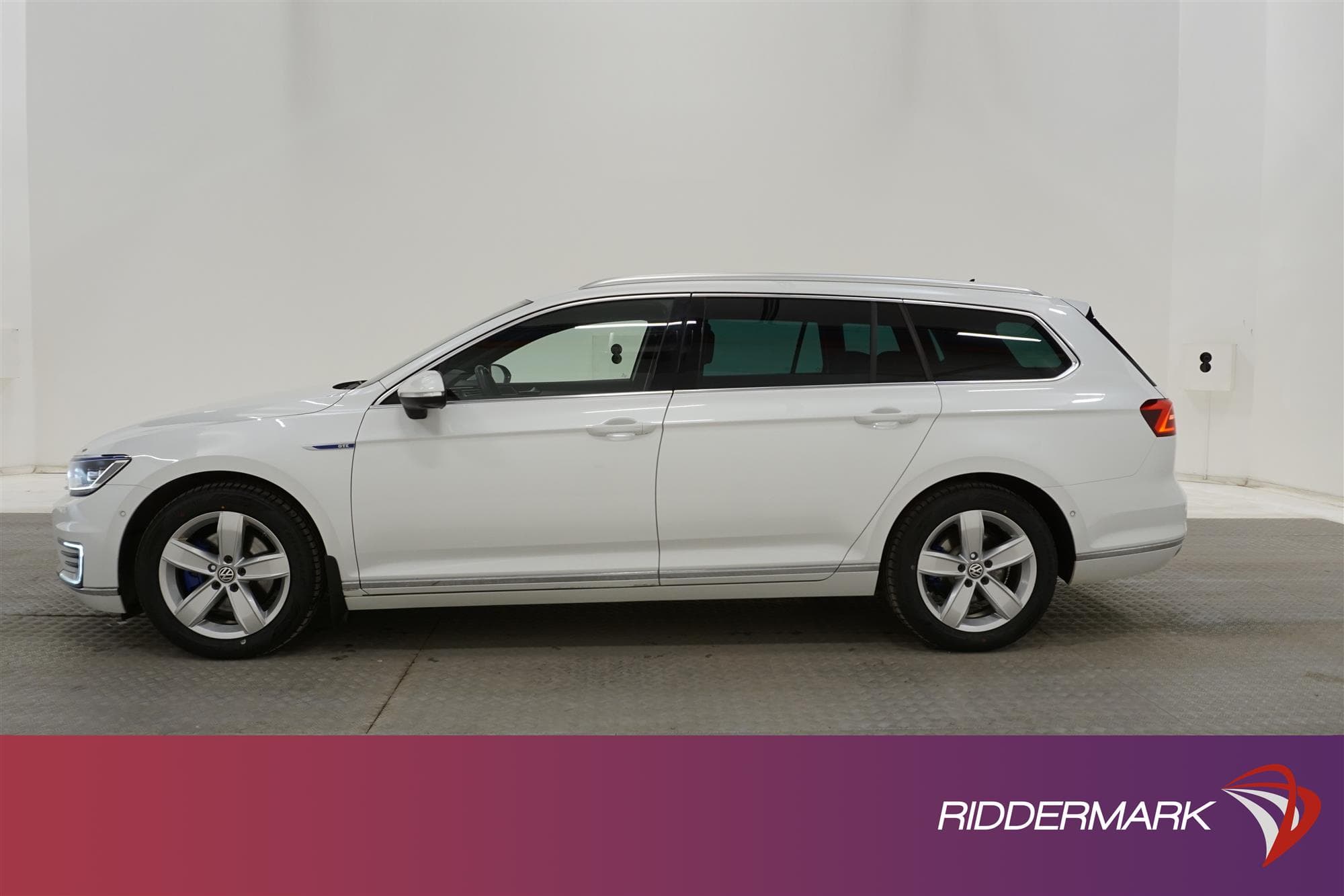 Volkswagen Passat GTE 218hk