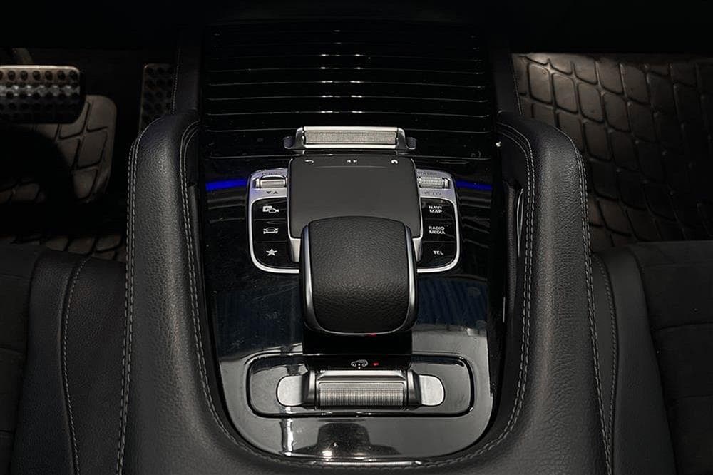 Mercedes-Benz GLE 300d 4M AMG Widescreen 360° Pano 0,61L/Milinteriör