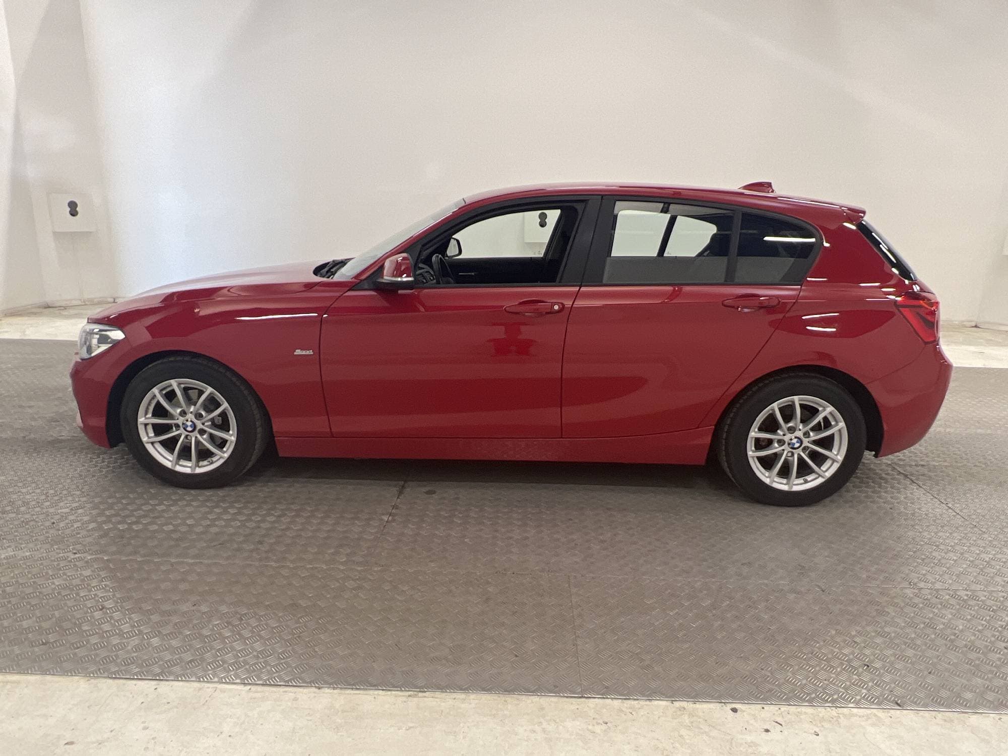 BMW 116d 116hk Sport line Välservad