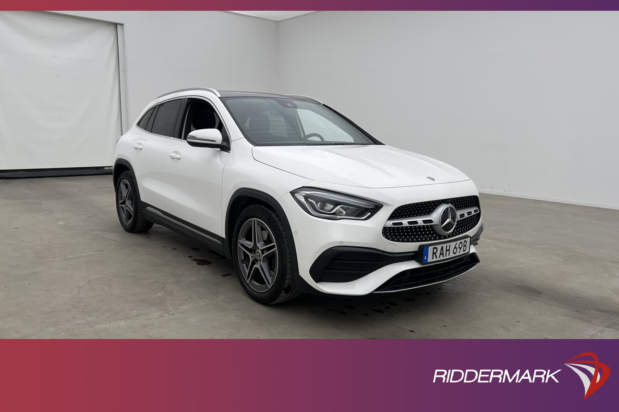Mercedes-Benz  GLA 200 163hk AMG Pano Widescreen P-Värmare 