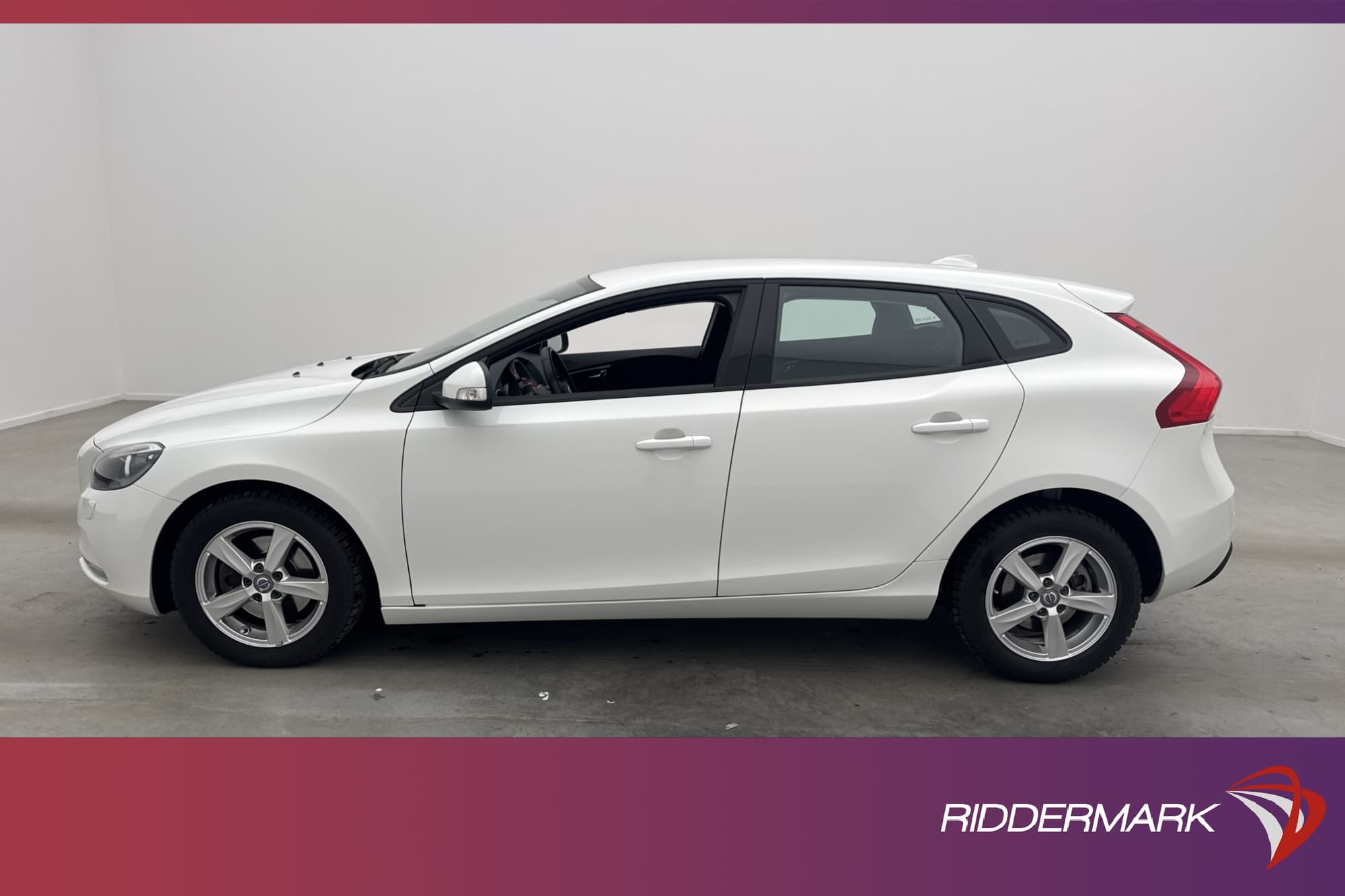 Volvo V40 T2 122hk B-värm PDC 0,55l/mil
