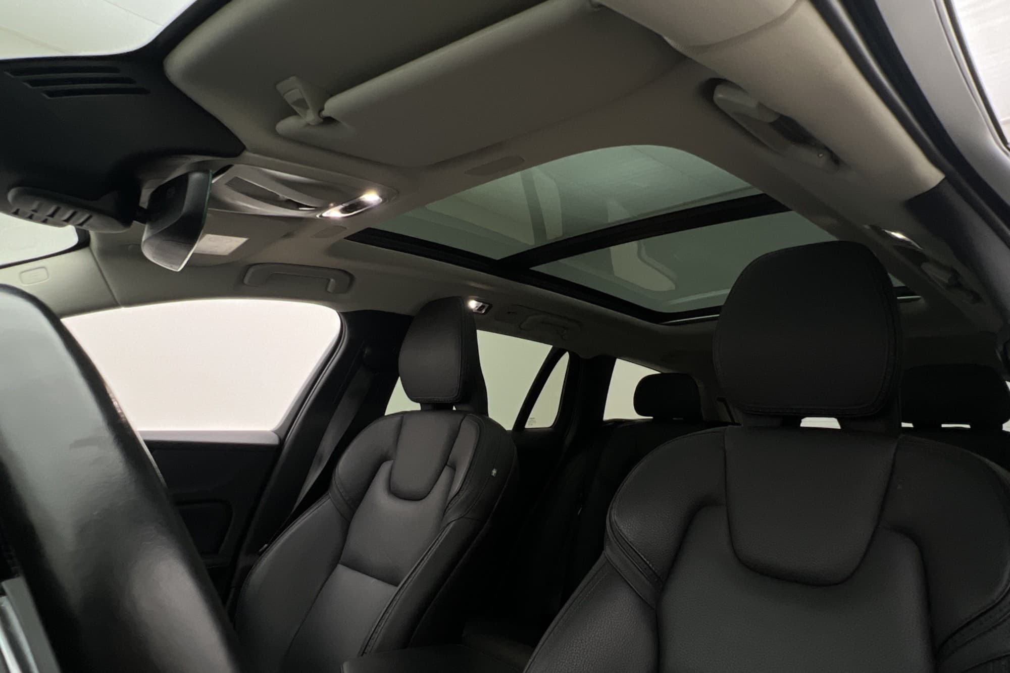 Volvo V60 Cross Country D4 AWD Panorama H/K VOC 360° Skinn