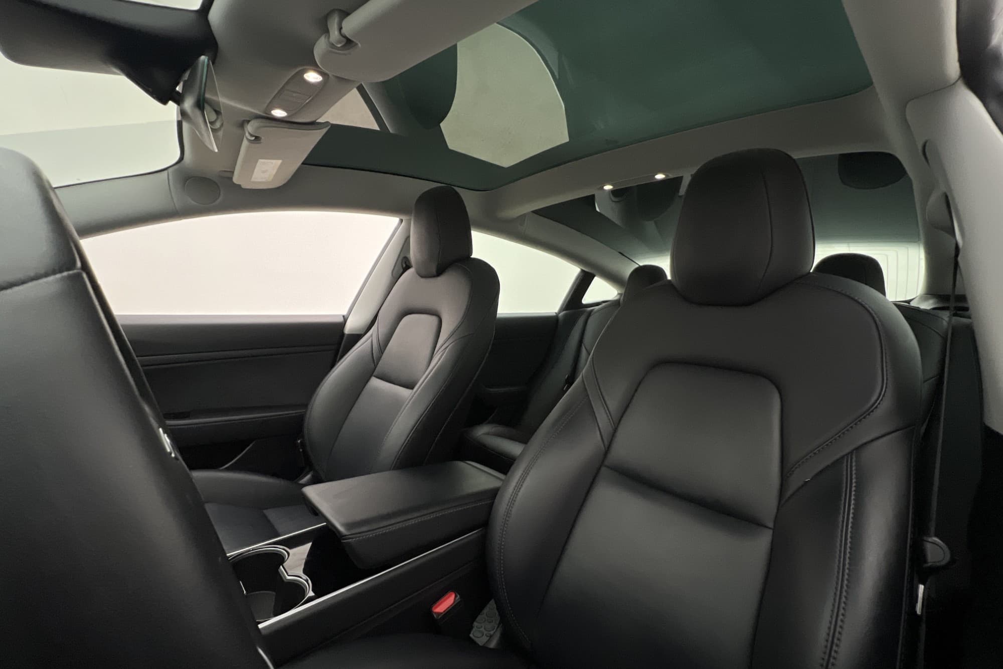 Tesla Model 3 Standard Range Plus Autopilot Pano Svensksåld