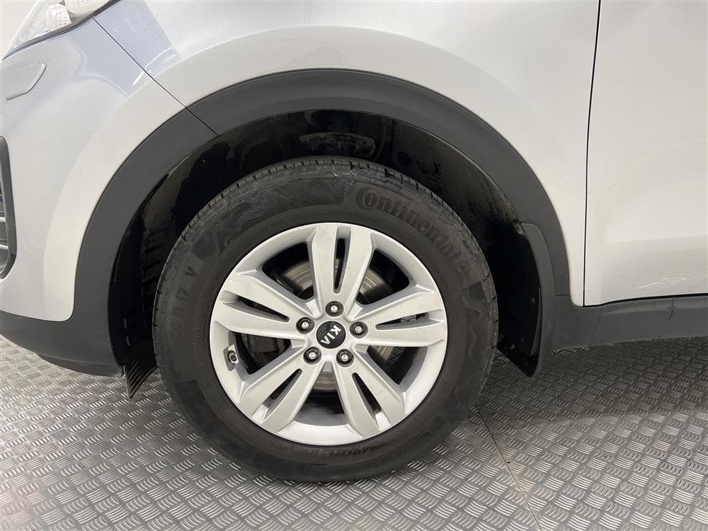 Kia Sportage 1.6 136hk Navi B-Kam M-värm Välserv 0,64l/milinteriör