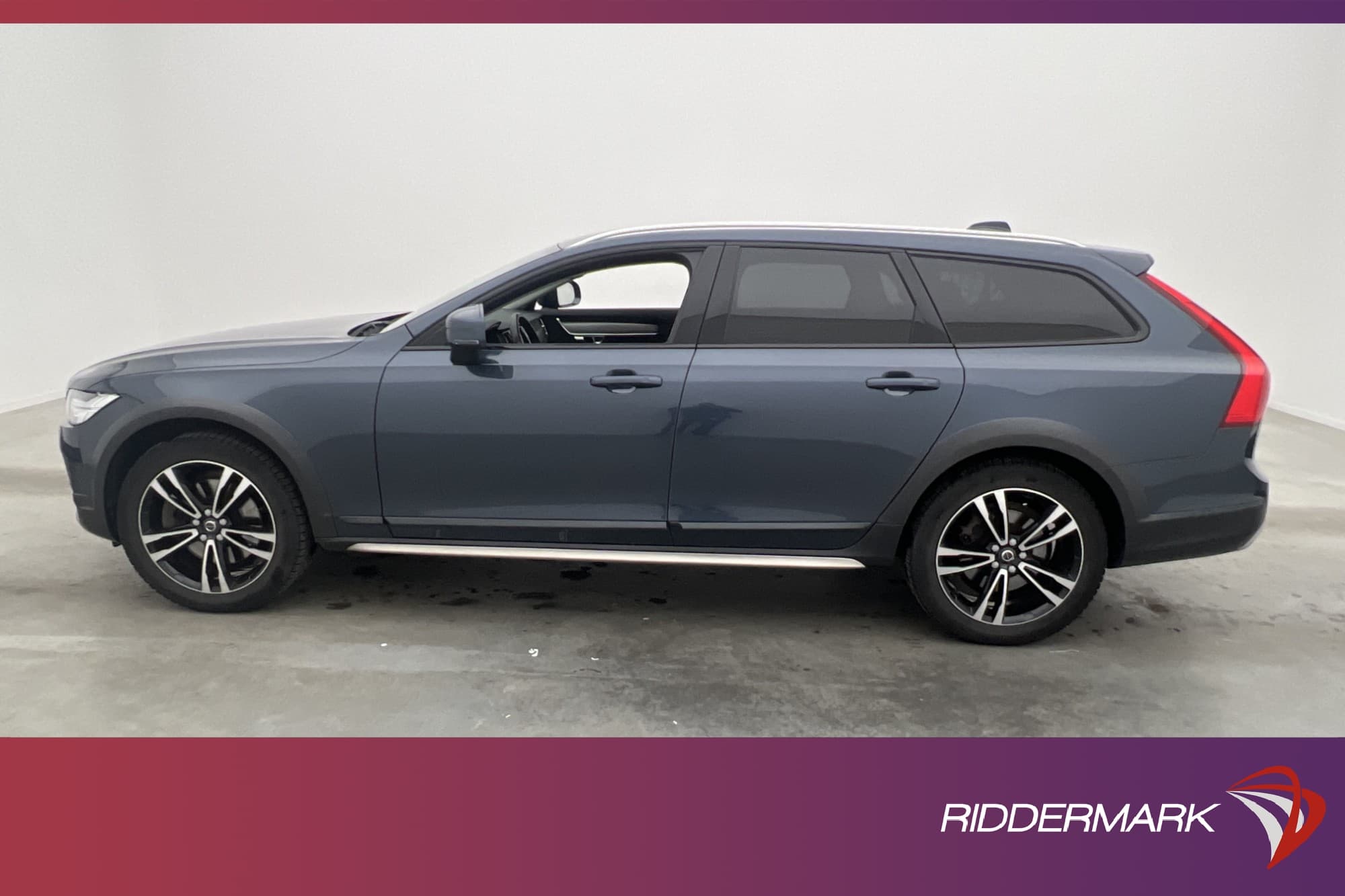 Volvo V90 Cross Country D4 AWD