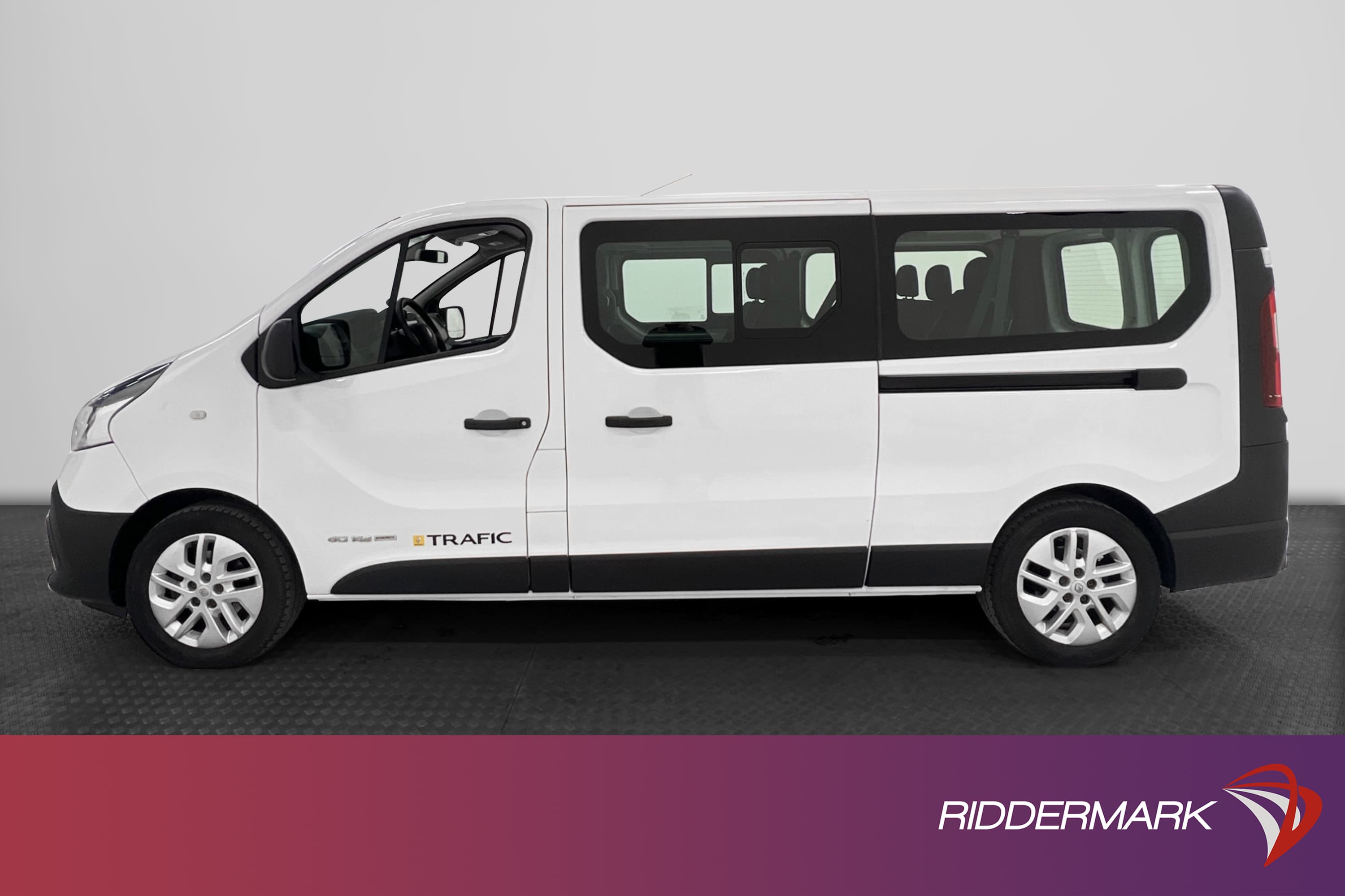 Renault Trafic Passenger 1.6dCi GPS Drag Värmare Moms
