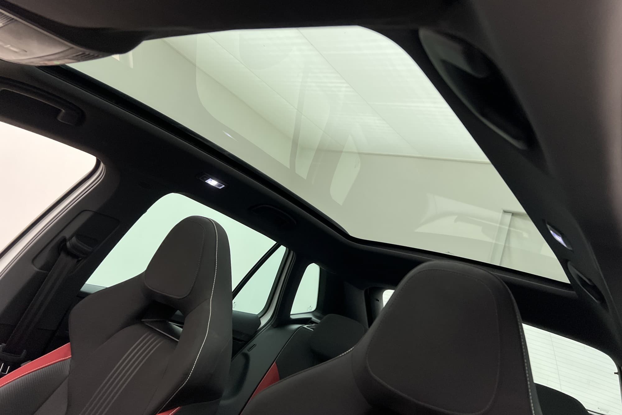Skoda Kamiq Monte Carlo Pano Kamera Dragkrok Carplay