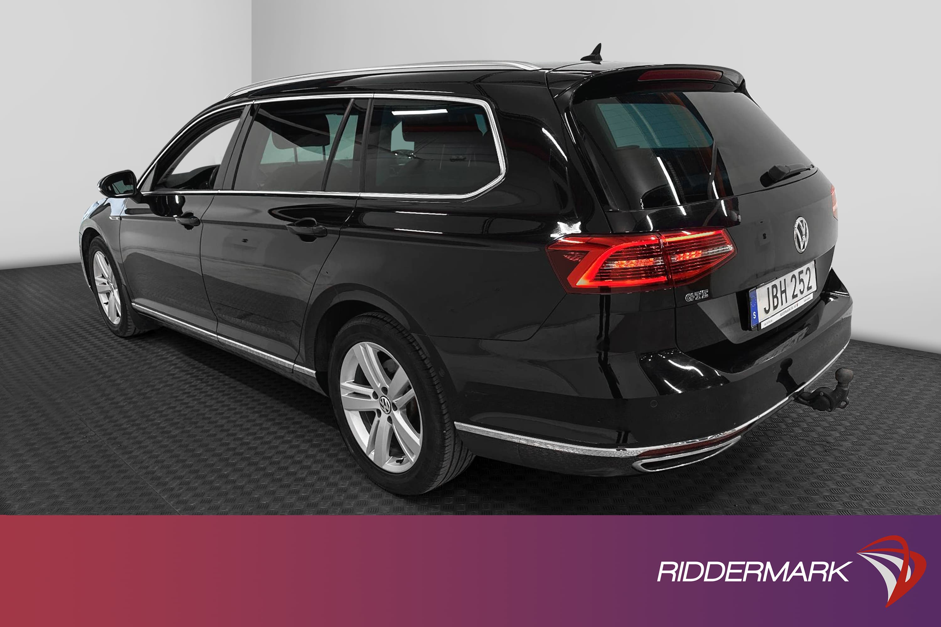Volkswagen Passat GTE 218hk