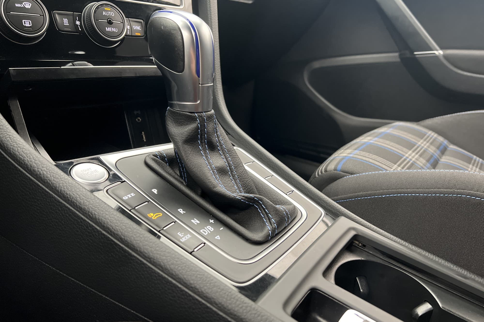Volkswagen Golf GTE 204hk P-Värmare Cockpit Kamera Keyless