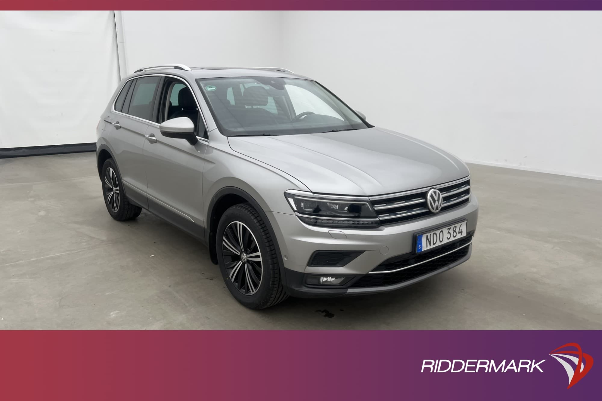 Volkswagen Tiguan 2.0 TDI 4M Cockpit Pano DVärm Skinn Kamera