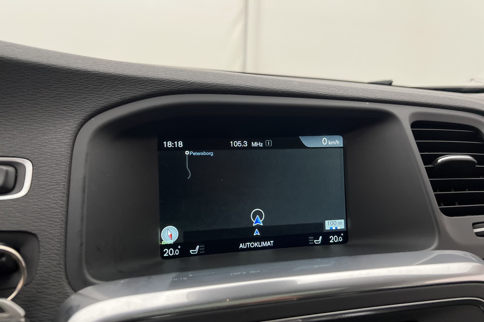 Volvo V60 D4 190hk Summum Taklucka D-Värm VOC Skinn Navi