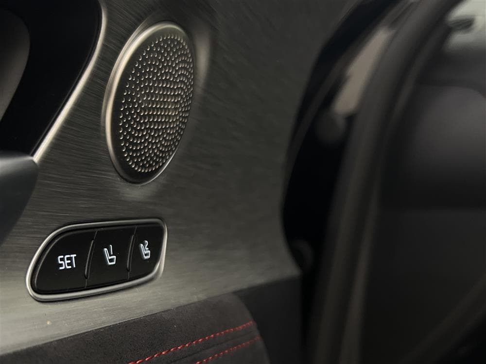 Kia Stinger GT 3.3 T-GDi AWD 370hk Pano H/K HUD 360° Naviinteriör