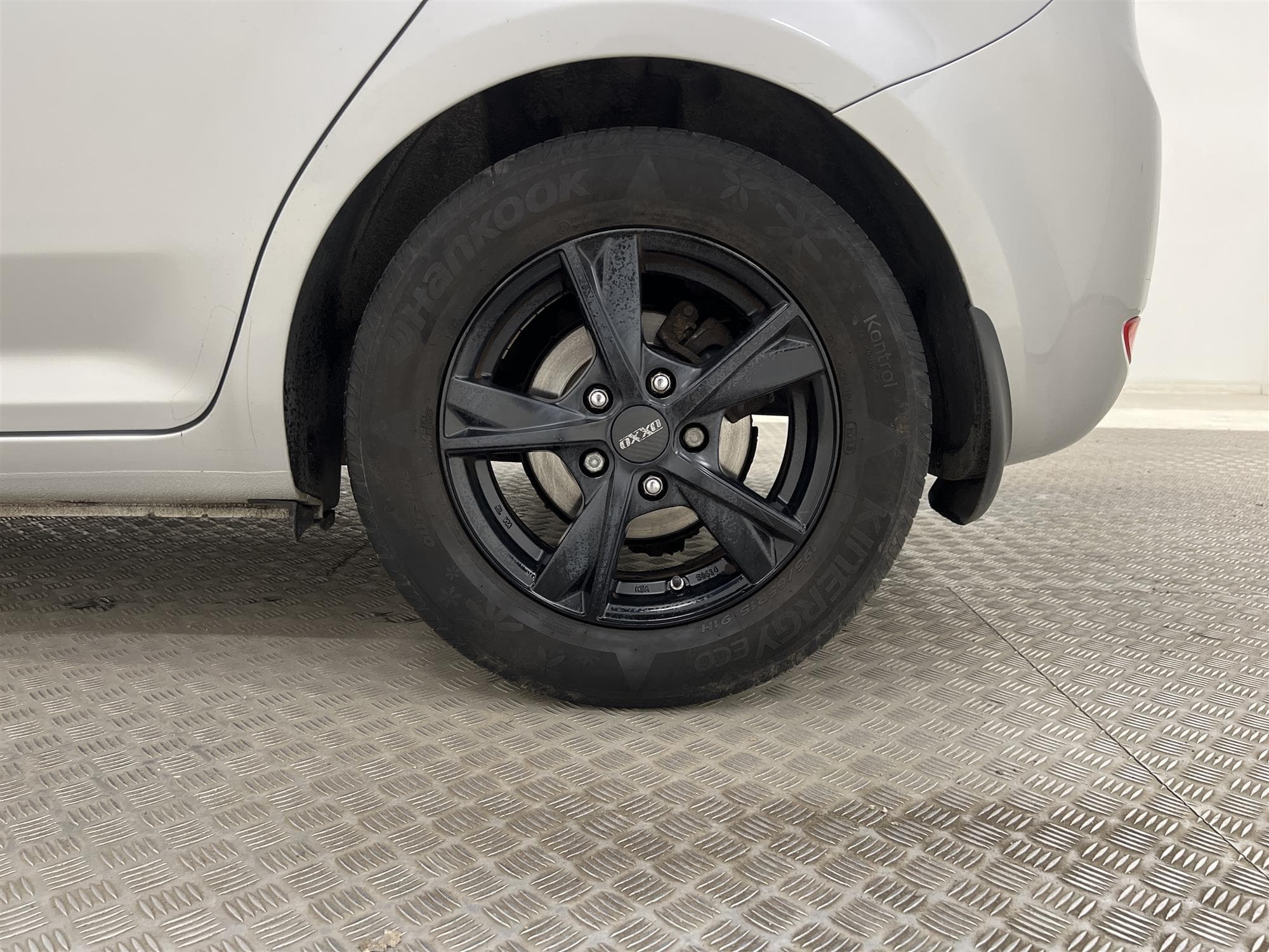 Kia Ceed 1.4 CVVT 90hk M-Värm Nyserv 822kr Skatt 0,49L/mil