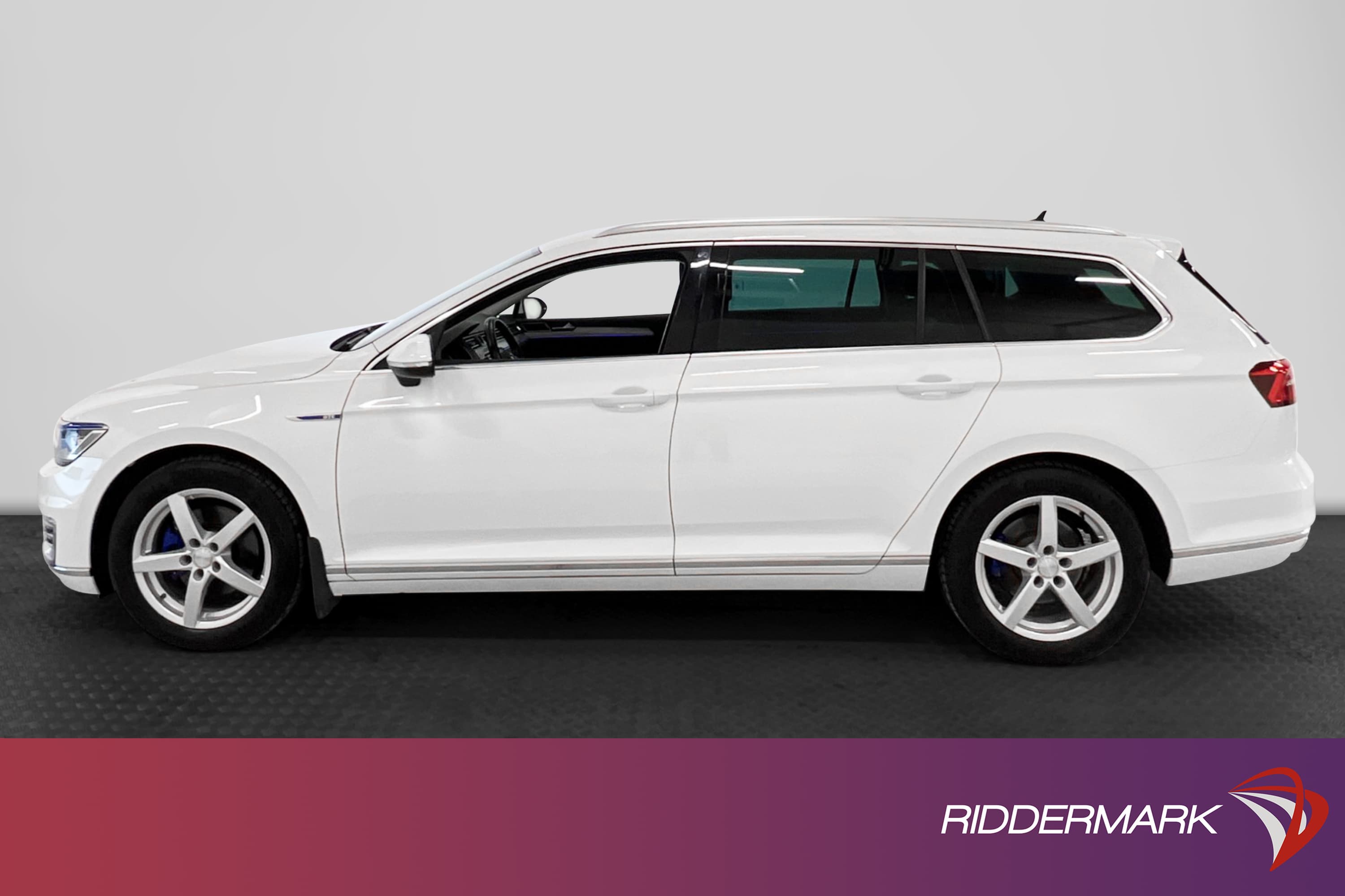 Volkswagen Passat GTE 218hk