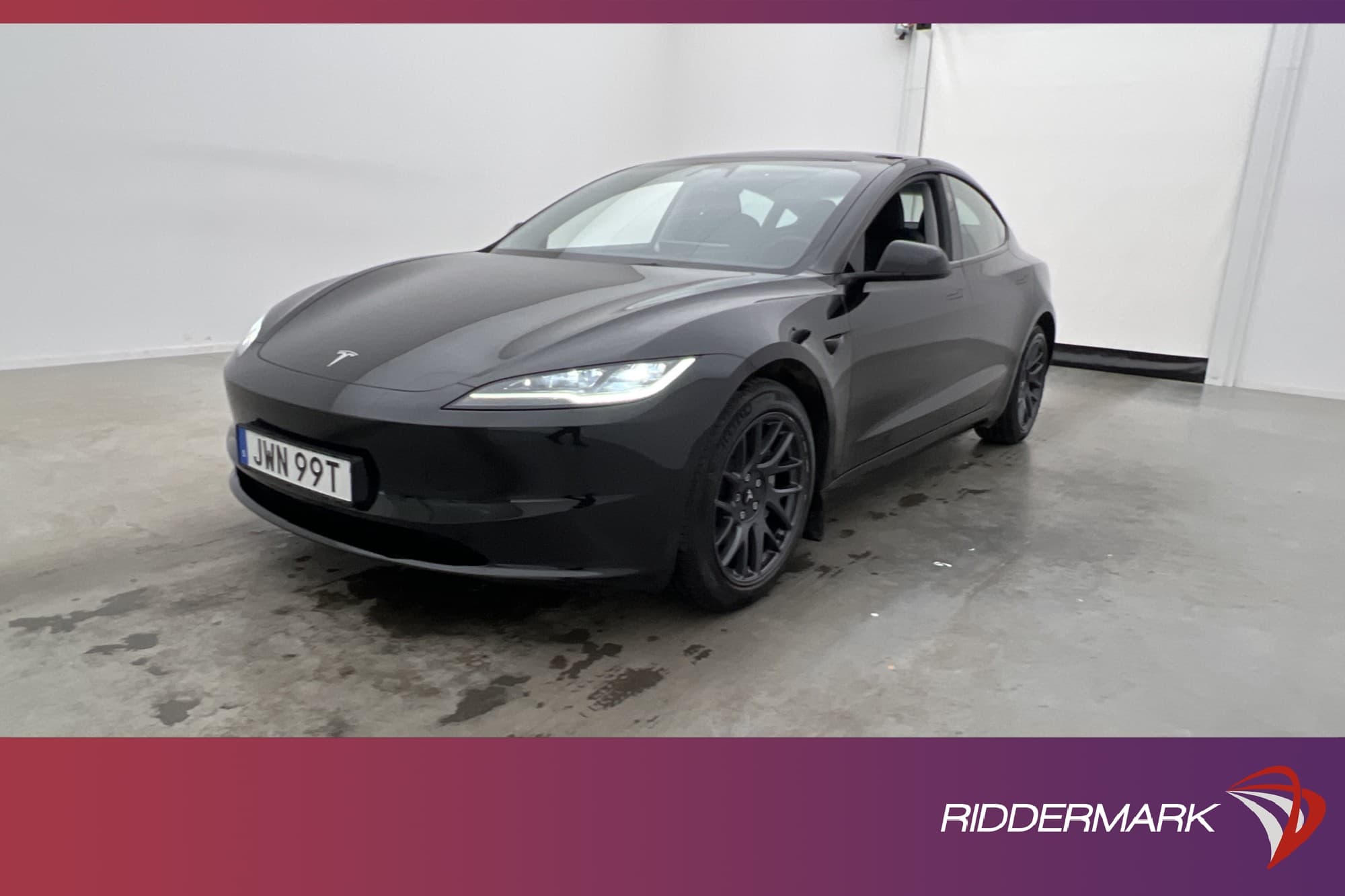 Tesla Model 3 Standard Range Autopilot Svensksåld MOMS