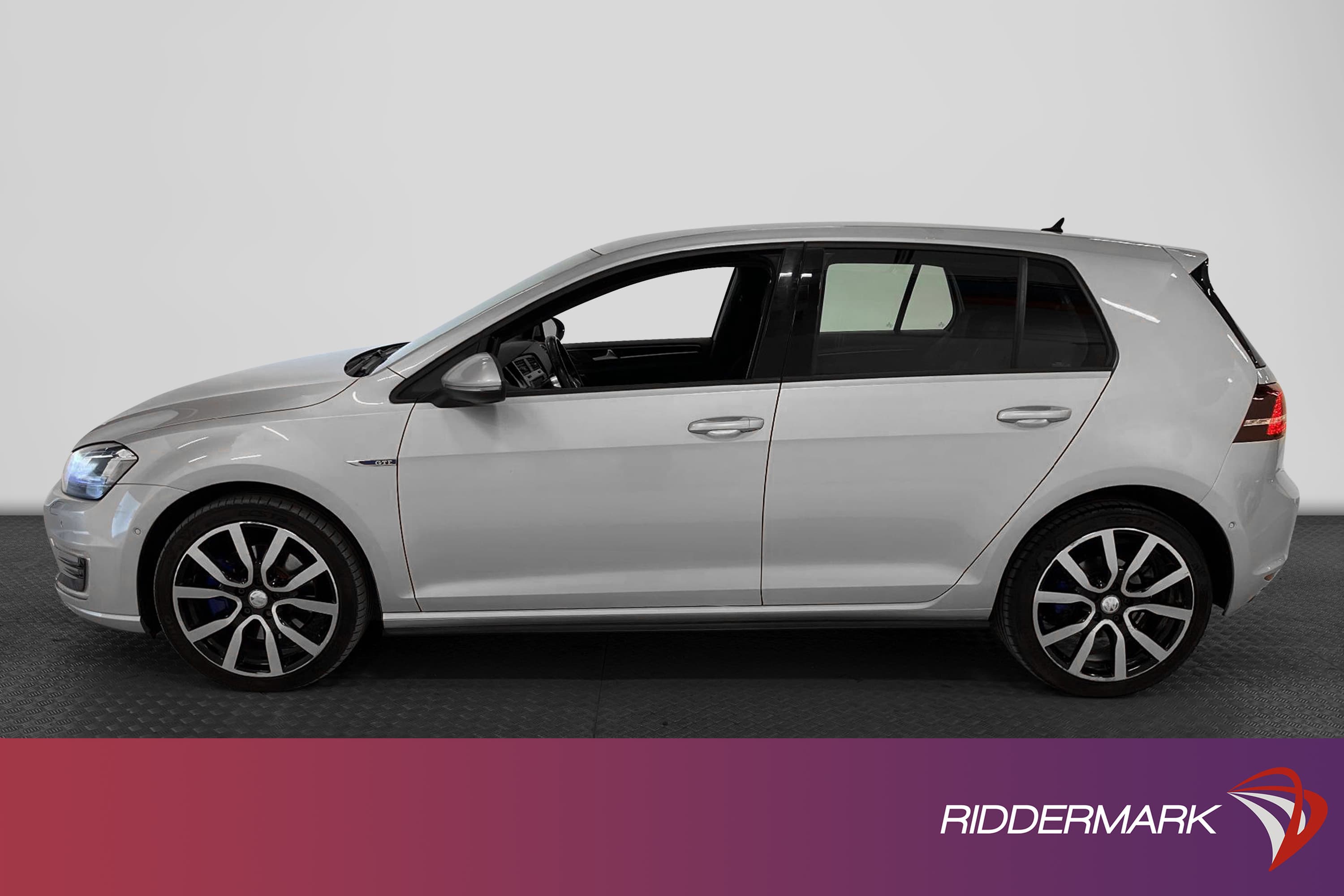 Volkswagen Golf GTE 204hk
