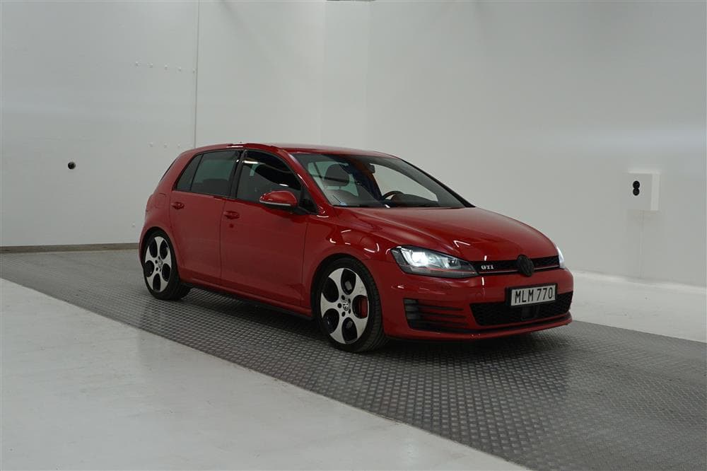 Volkswagen Golf GTI Performance 230hk