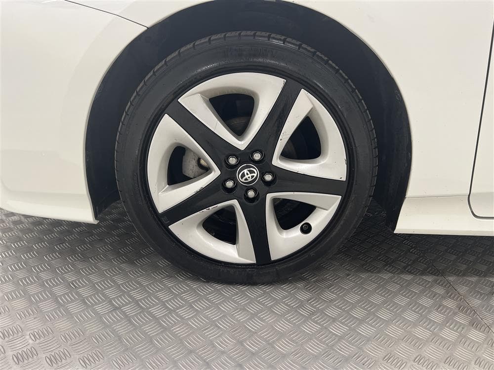 Toyota Prius 1.8 HSD 122hk Navi B-Kam Låg Skatt  0,33L/milinteriör